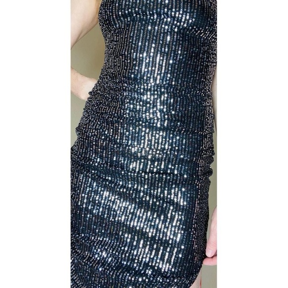 NWT Cider Black & Silver Sequin Asymmetrical BodyCon Mini Dress - Picture 7 of 8